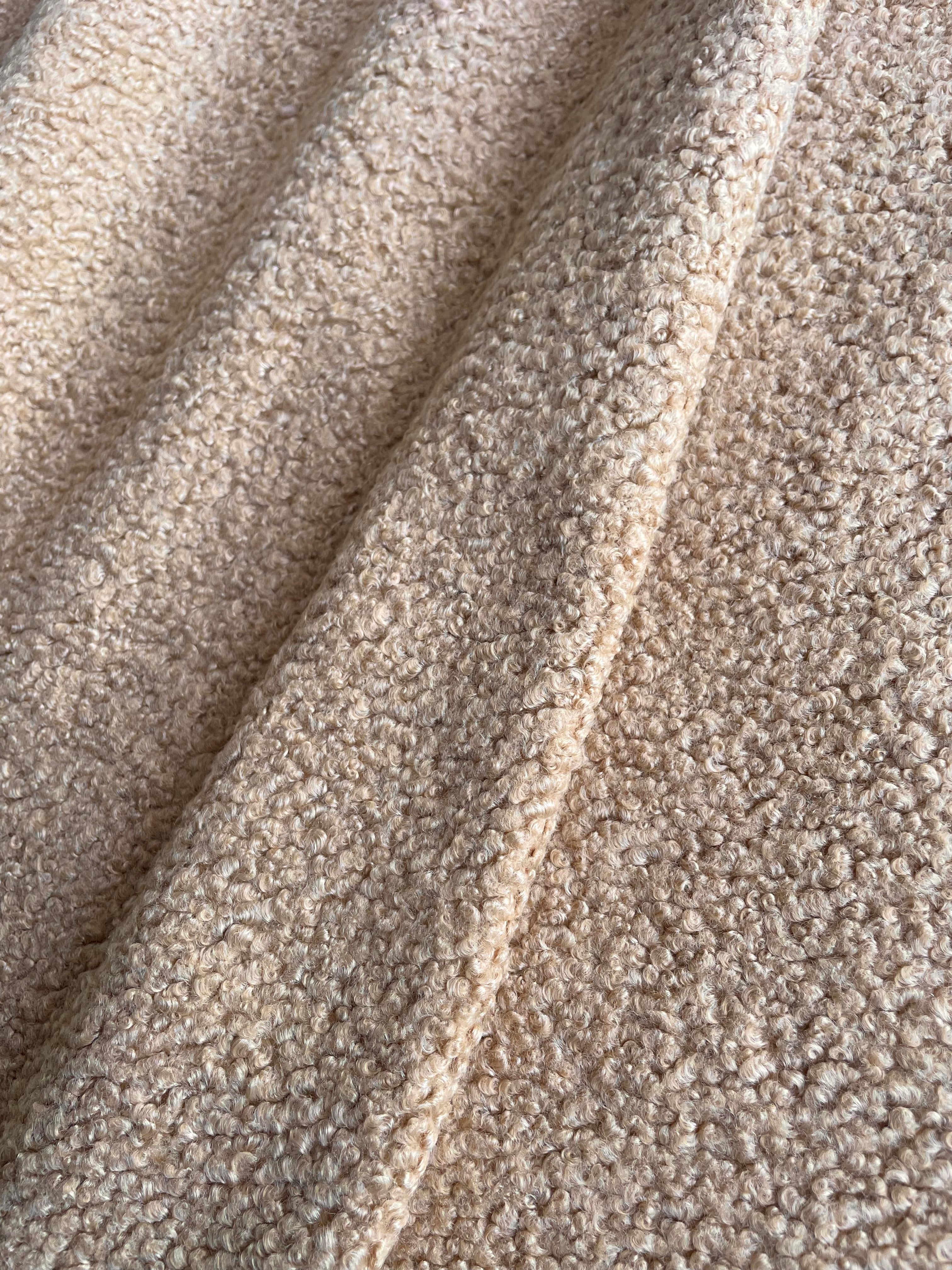 D5FBD1D7-4396-4D49-BE17-