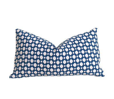 Betwixt Indigo Pillow Cover / 12x21 Schumacher Pillow Case / Schumacher Indigo Betwixt Pillow Cover / Woven Indigo 12x18 12x21 12x24 14x36