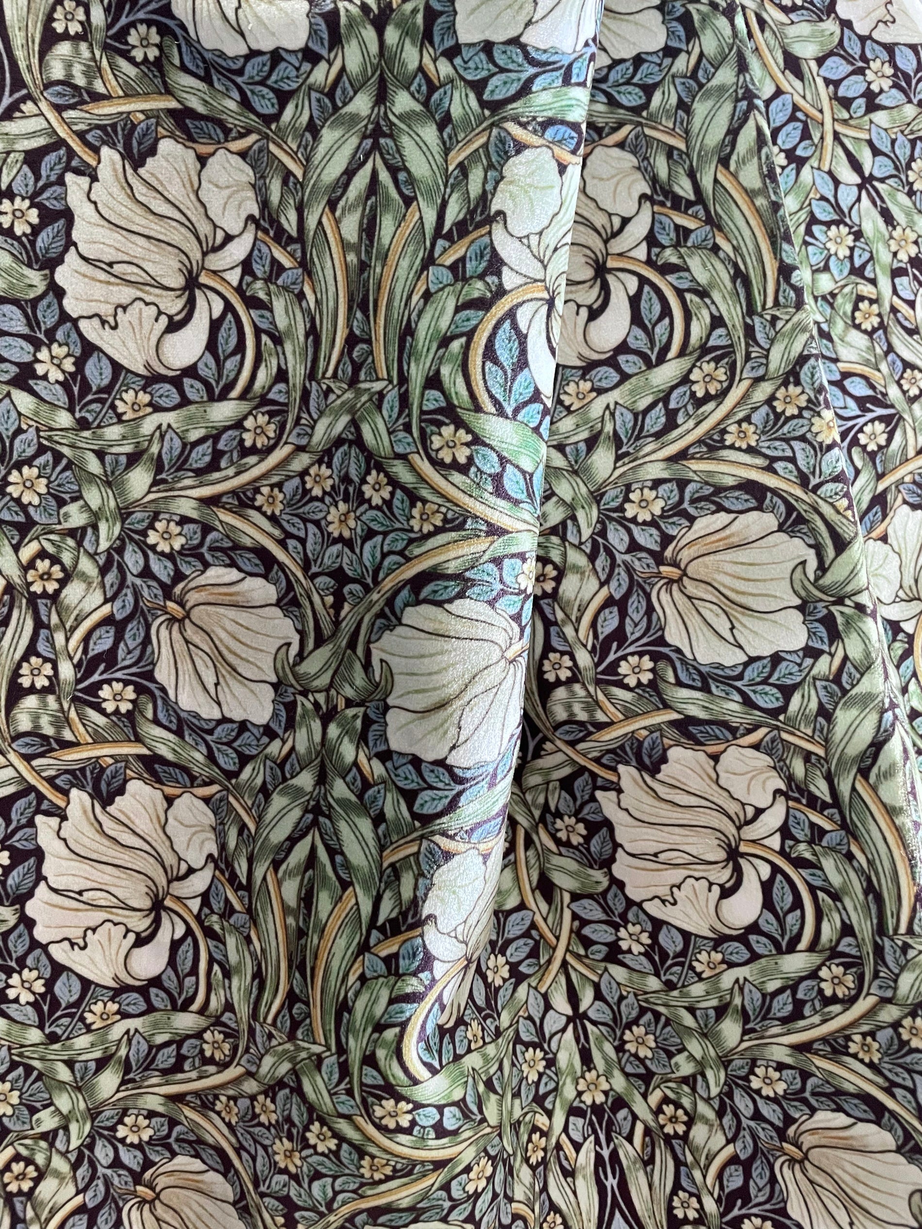 Velvet William Morris Pimpernel Upholstery Fabric by the yard / Green  Velvet Leopard Home Fabric / High End Upholstery Velvet