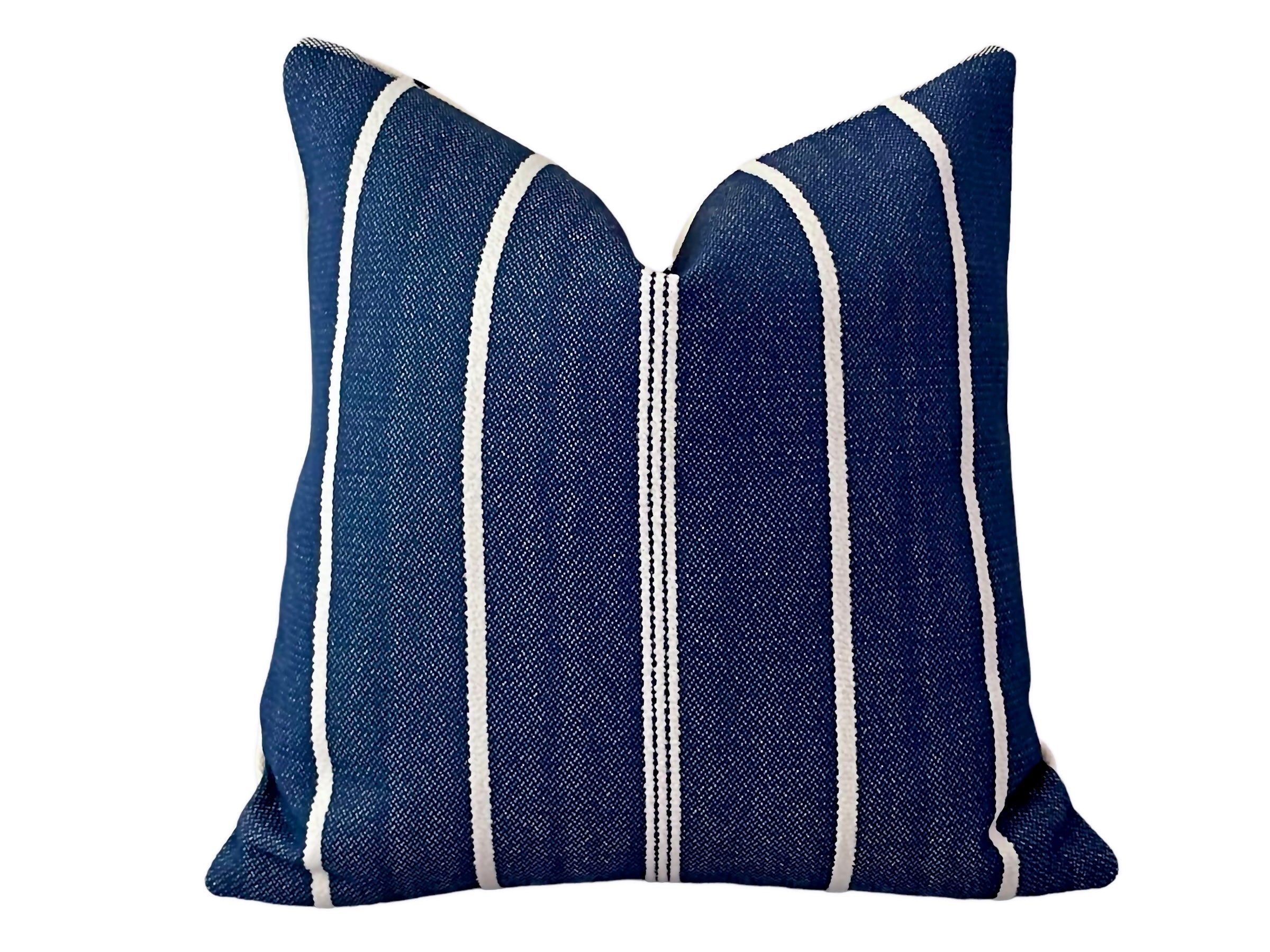 SoArtSi Beachy Blue Throw Pillow with Insert and Washable Zippered Cov